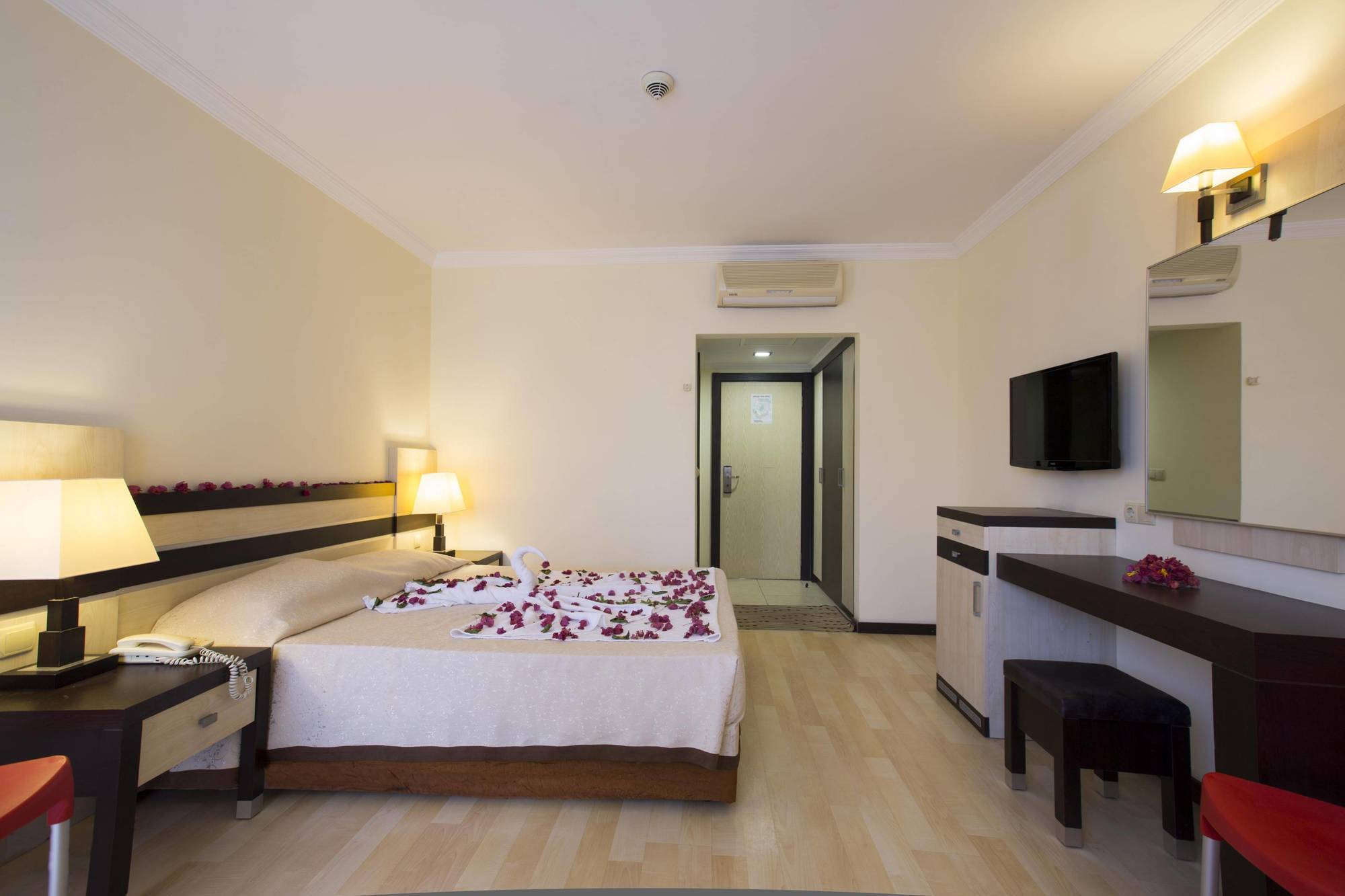 Orfeus Park Hotel Колакли Экстерьер фото
